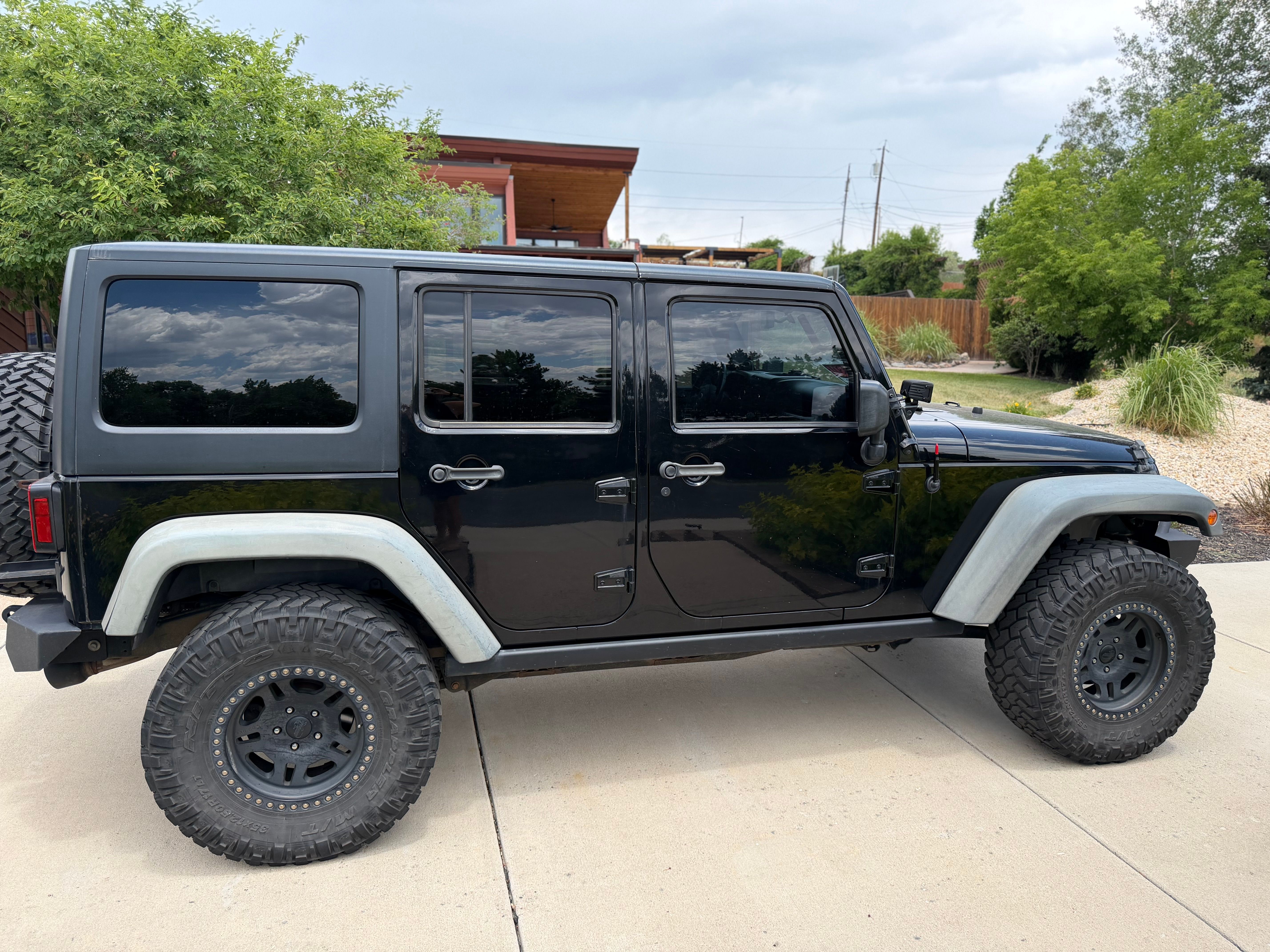 Used 2011 Jeep Wrangler Unlimited Sport AWD/4WD image 2