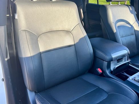 Used 2020 Toyota Land Cruiser Heritage Edition image 27