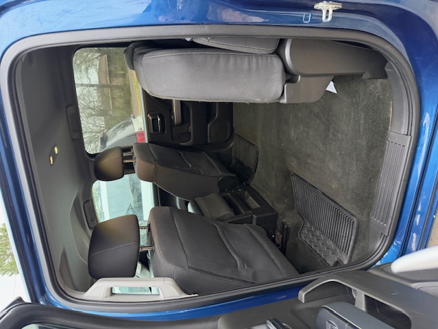 Used 2017 Chevrolet Silverado 1500 LT w/ LT Convenience Package RWD image 9