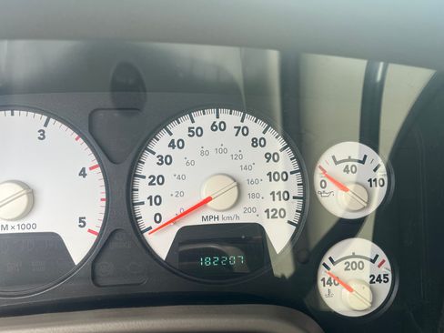 Used 2006 Dodge Ram 2500 Truck SLT AWD/4WD image 8