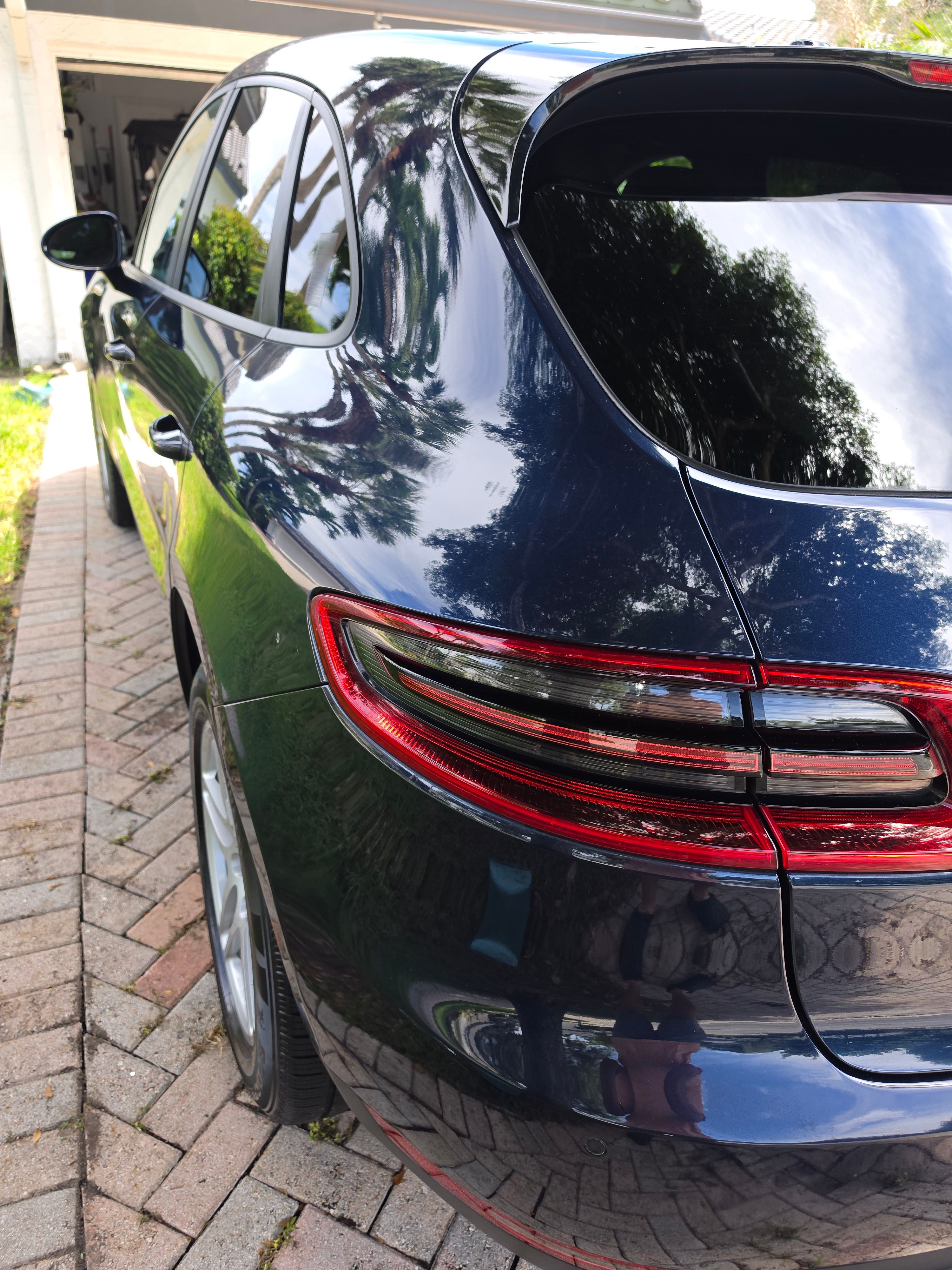 Used 2017 Porsche Macan AWD/4WD image 17