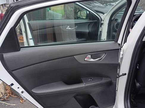 Used 2021 Kia Forte LXS image 16