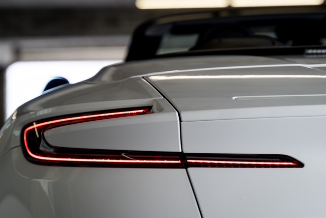 Used 2025 Aston Martin DB12 Convertible RWD image 23
