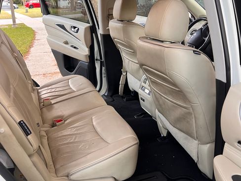 Used 2019 INFINITI QX60 Luxe w/ Essential Package FWD image 11