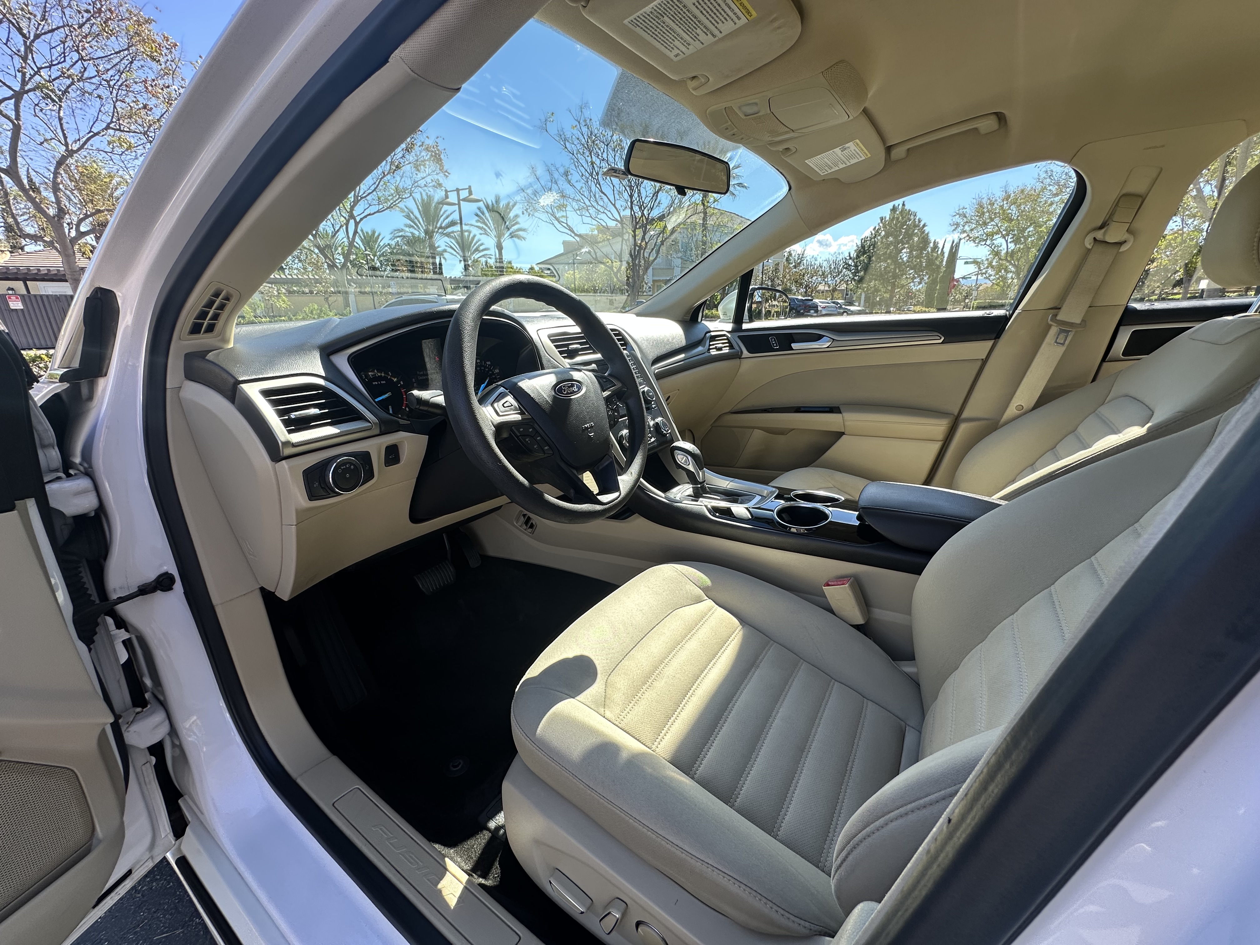 Used 2013 Ford Fusion SE FWD image 10
