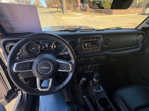 Used 2021 Jeep Wrangler Unlimited Sahara image 18