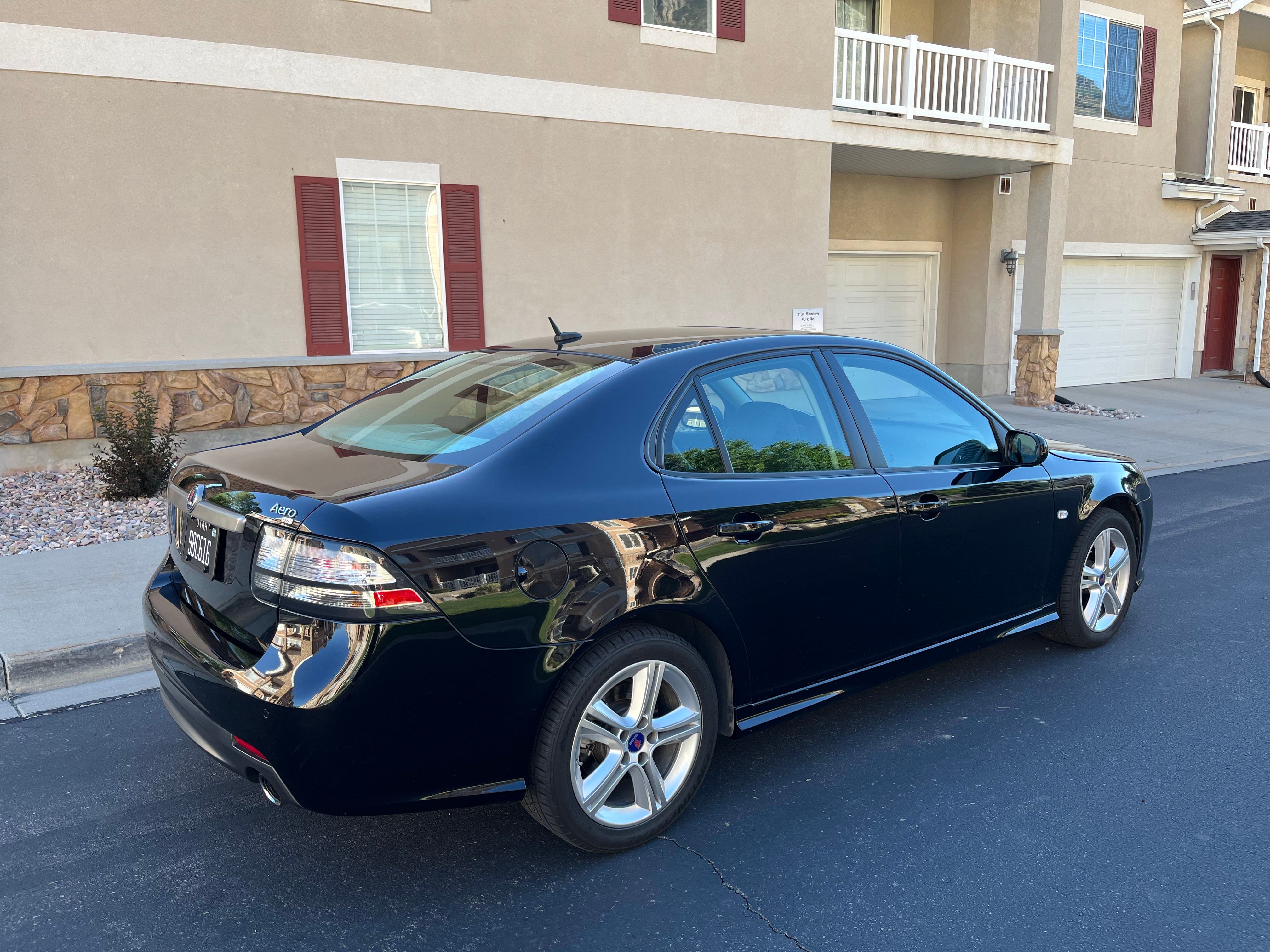 Used 2010 Saab 9-3 Aero w/ Aero Premium Package AWD/4WD image 10