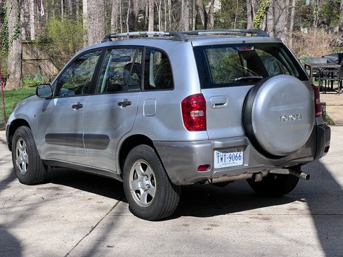 Used 2005 Toyota RAV4 2WD image 5