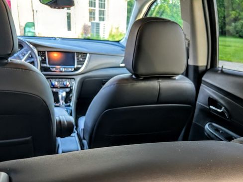 Used 2018 Buick Encore Essence FWD image 13