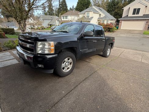 Used 2007 Chevrolet Silverado 1500 LT w/ 1LT Convenience Package image 14