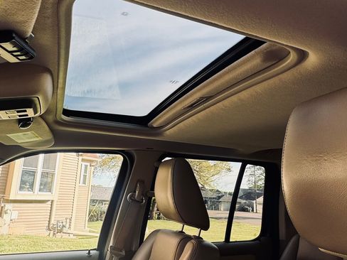 Used 2010 Ford Explorer Limited AWD/4WD image 9