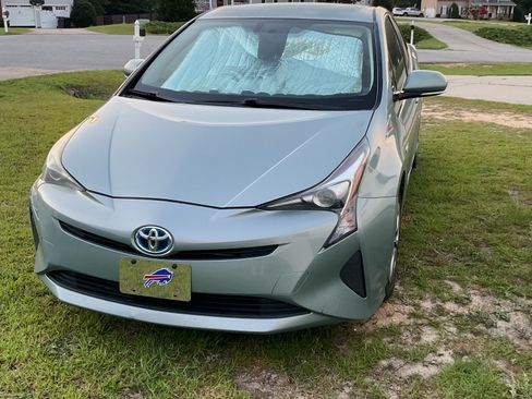 Used 2016 Toyota Prius Three FWD image 6