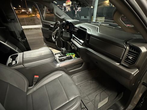 Used 2024 Chevrolet Silverado 1500 LTZ image 9