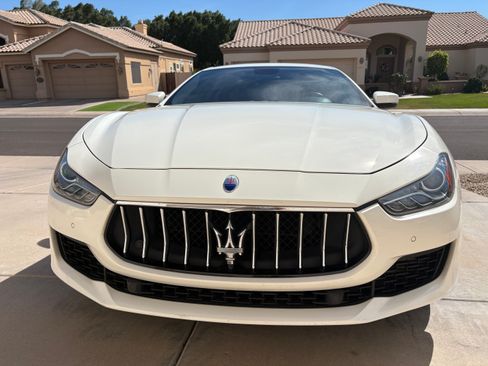 Used 2020 Maserati Ghibli image 1