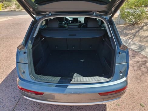 Used 2020 Audi Q5 2.0T Premium w/ Convenience Package image 8