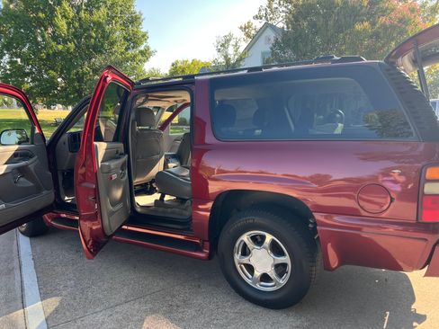 Used 2003 GMC Yukon XL Denali AWD/4WD image 9