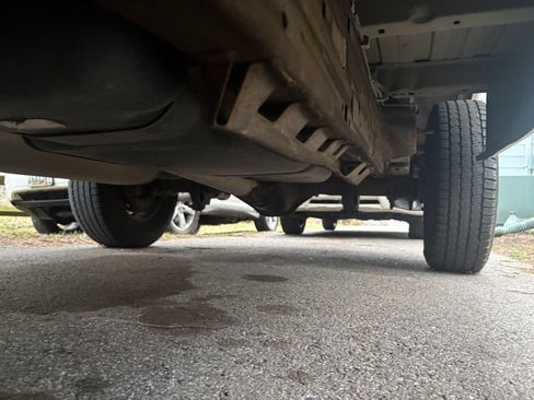 Used 2016 Chevrolet Express 2500 image 17