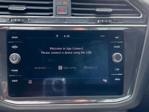 Used 2020 Volkswagen Tiguan SE R-Line image 22