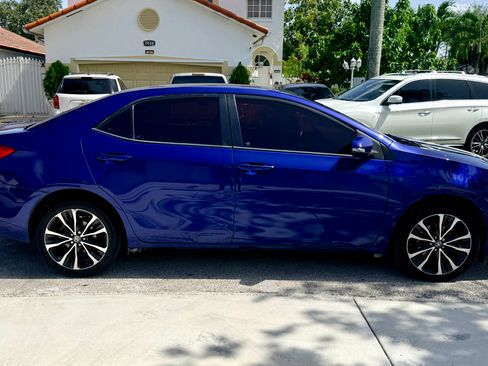 Used 2017 Toyota Corolla SE FWD image 9