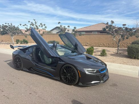 Used 2015 BMW i8 image 9