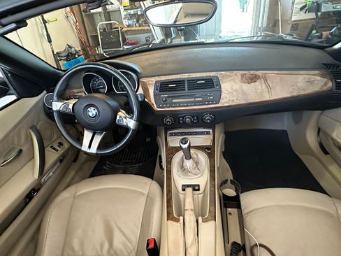 Used 2006 BMW Z4 3.0si image 12