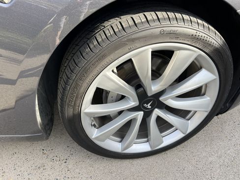 Used 2018 Tesla Model 3 Long Range image 22