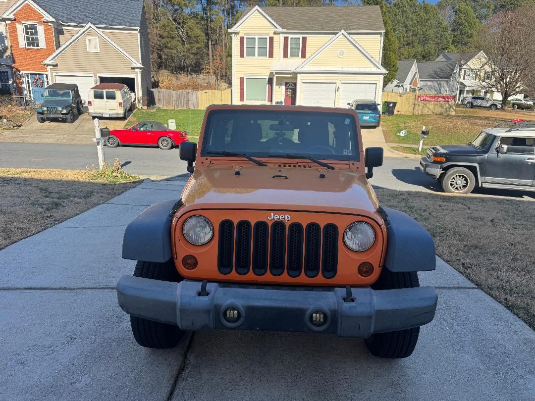 Used 2012 Jeep Wrangler Unlimited Sport w/ Connectivity Group AWD/4WD image 6
