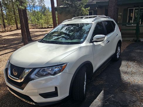 Used 2020 Nissan Rogue SV image 8