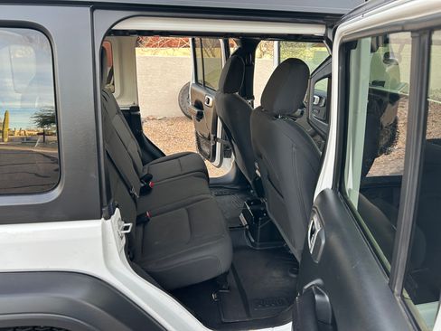 Used 2020 Jeep Wrangler Unlimited Sport S image 6