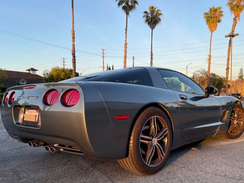 Used 2004 Chevrolet Corvette Coupe 2D w/ Preferred Equipment Group image 12