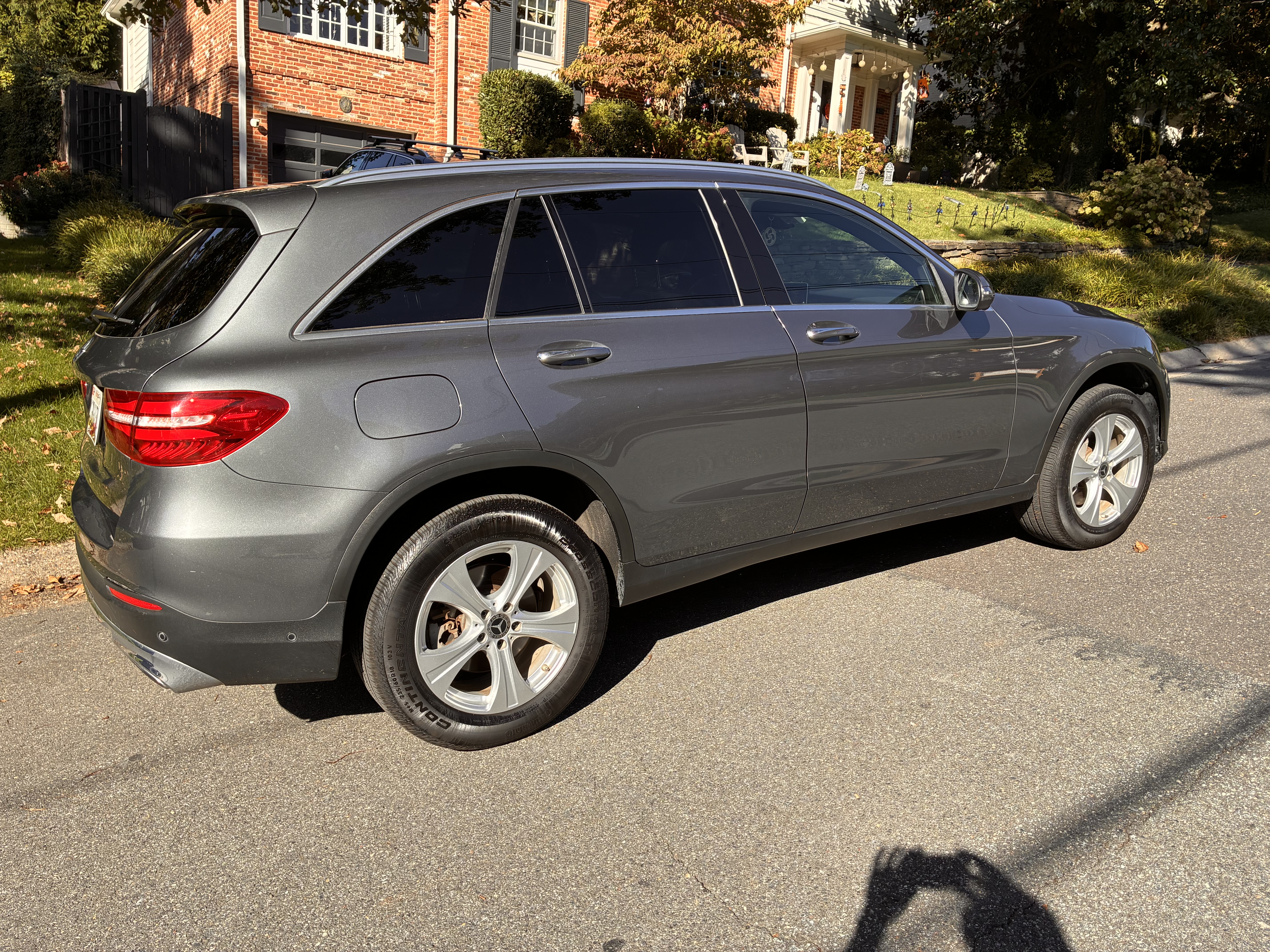 Used 2018 Mercedes-Benz GLC 300 image 2