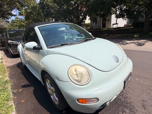 Used 2005 Volkswagen Beetle GLS FWD image 19