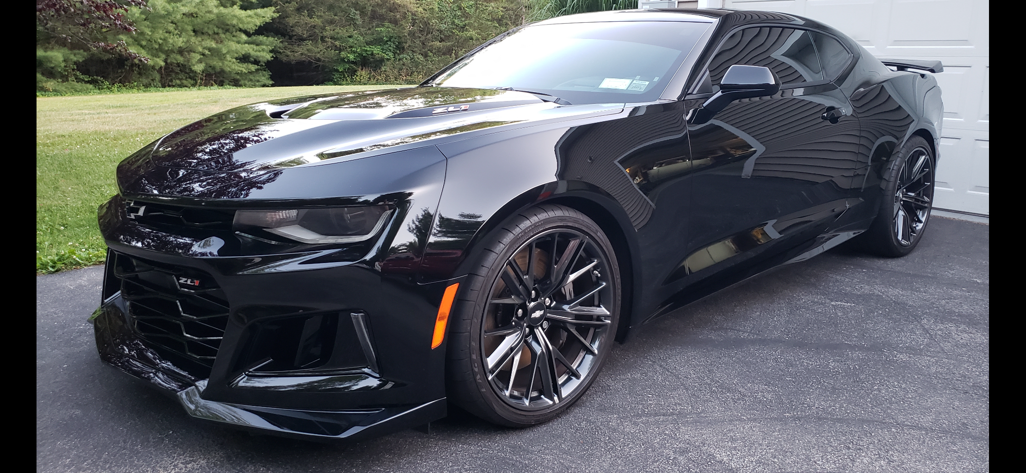 Used 2019 Chevrolet Camaro ZL1 RWD image 4