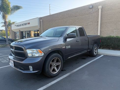 Used 2017 RAM 1500 Express w/ Express Value Package RWD image 1