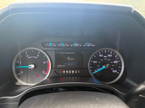 Used 2019 Ford F250 XLT w/ Snow Plow Prep Package image 15