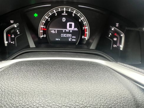 Used 2018 Honda CR-V LX image 12