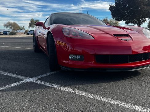 Used 2006 Chevrolet Corvette Z06 w/ Preferred Equipment Group image 2