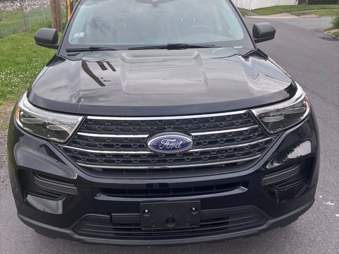 Used 2020 Ford Explorer XLT AWD/4WD image 8