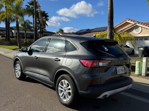 Used 2020 Ford Escape S image 8