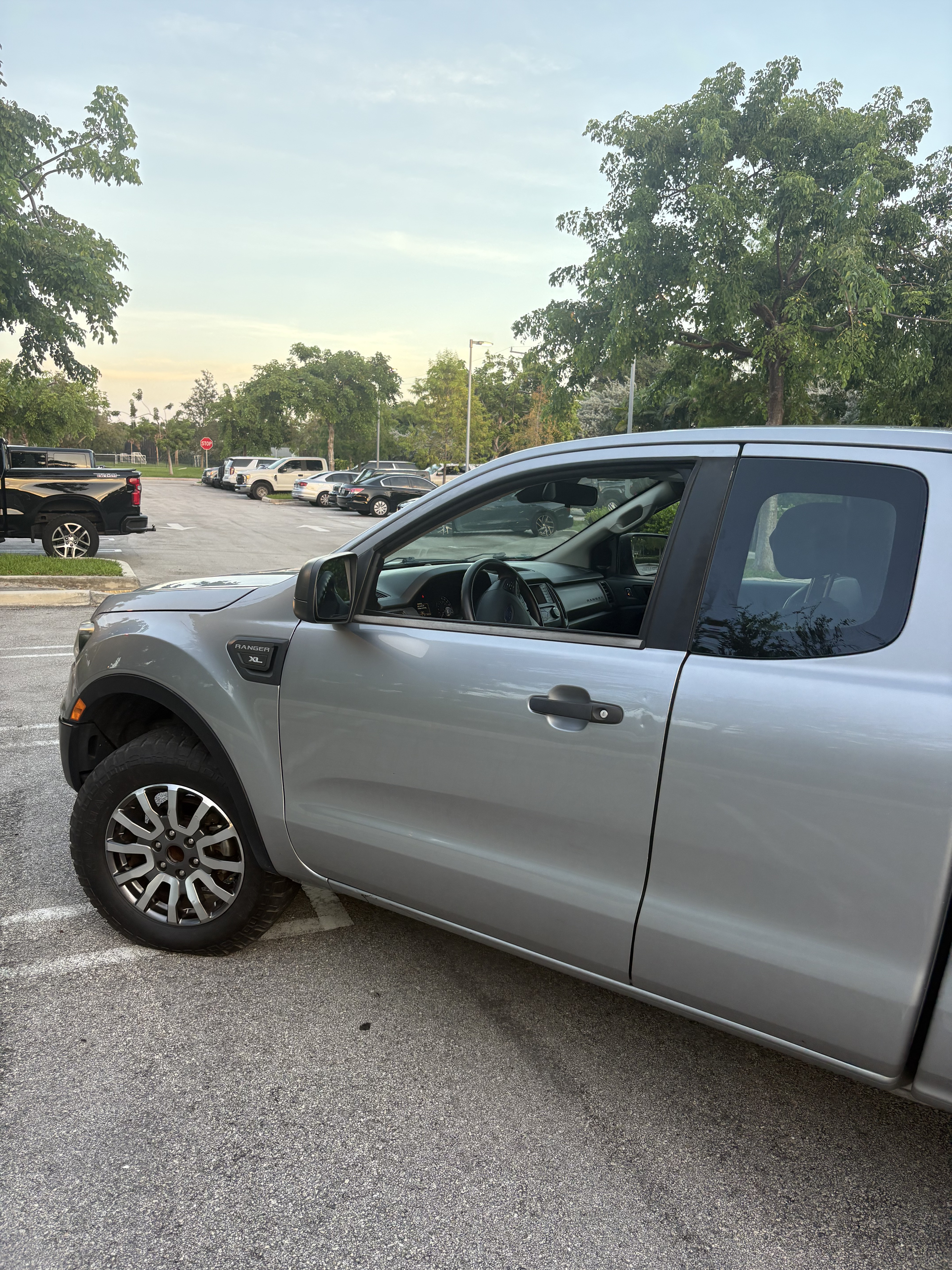 Used 2020 Ford Ranger XL w/ Equipment Group 101A Mid RWD image 5