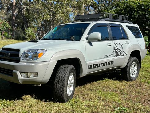 Used 2005 Toyota 4Runner Sport image 1