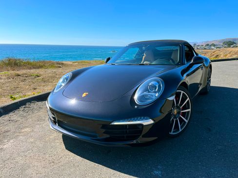 Used 2014 Porsche 911 Carrera S image 9