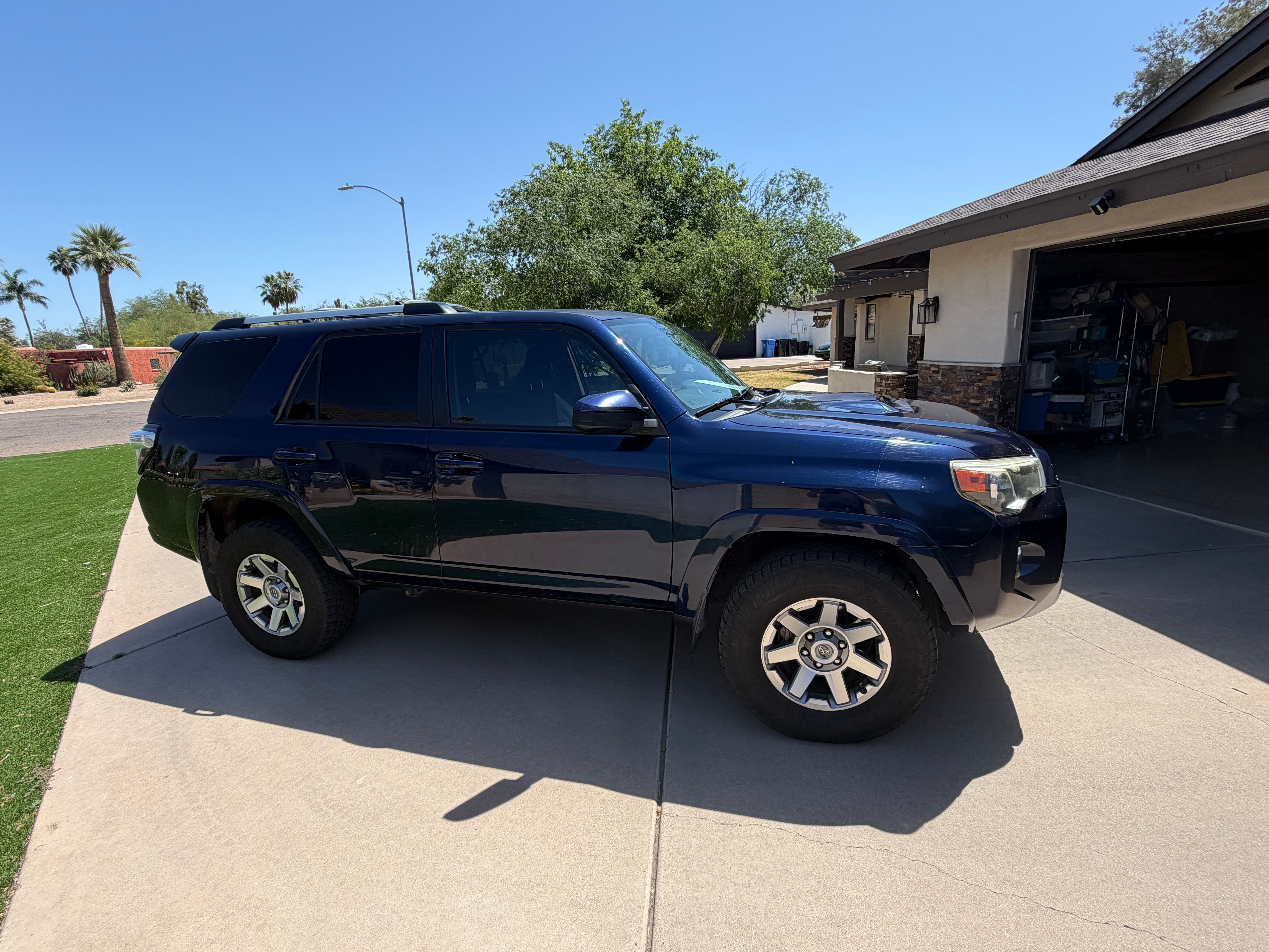 Used 2014 Toyota 4Runner Trail AWD/4WD image 2