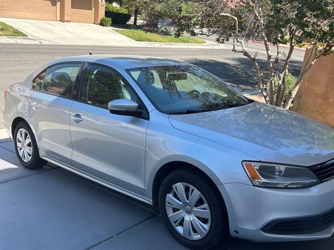Used 2014 Volkswagen Jetta SE FWD image 1