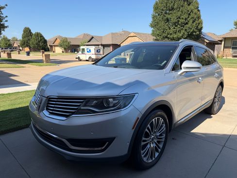 Used 2016 Lincoln MKX Reserve w/ Technology Package FWD image 1