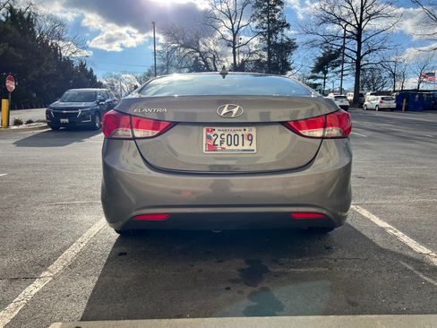 Used 2013 Hyundai Elantra GLS image 8