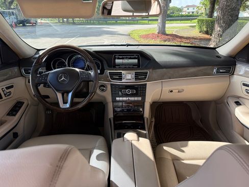 Used 2014 Mercedes-Benz E 350 Sedan image 20