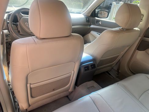 Used 2013 INFINITI G37 Journey w/ Premium Pkg image 12