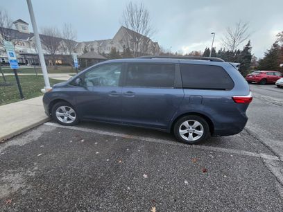 Used 2016 Toyota Sienna LE