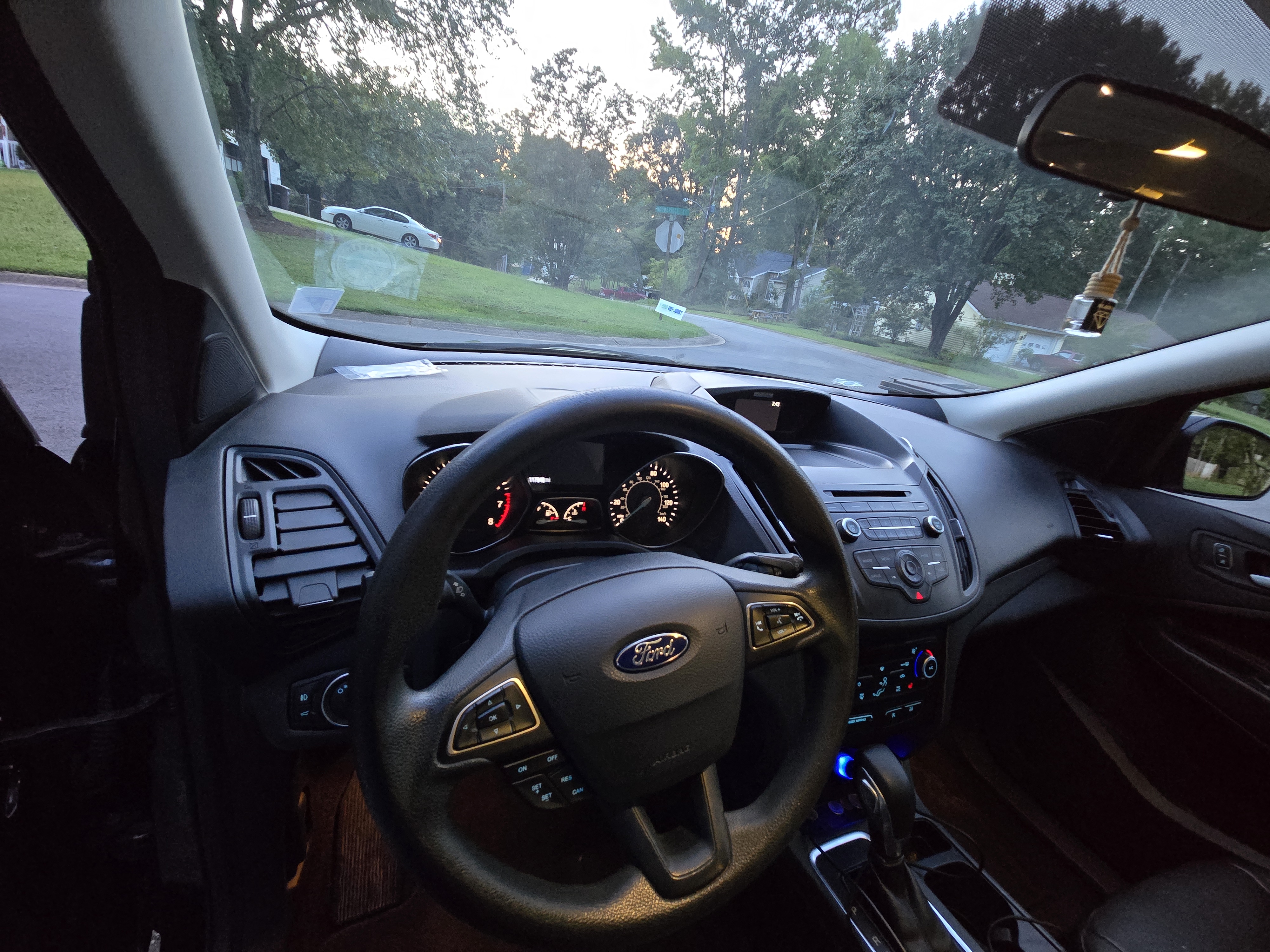 Used 2018 Ford Escape SE AWD/4WD image 9